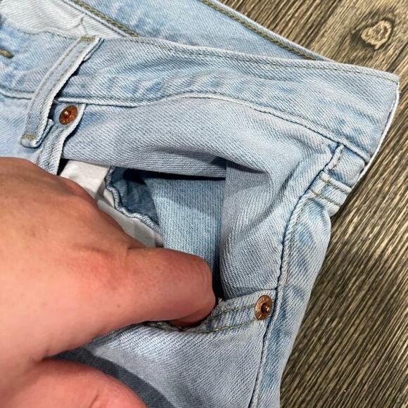 Levi's Low Pro Straight Jeans Mid-Rise Distressed Denim Light Wash Blue Size 31 - Picture 4 of 13